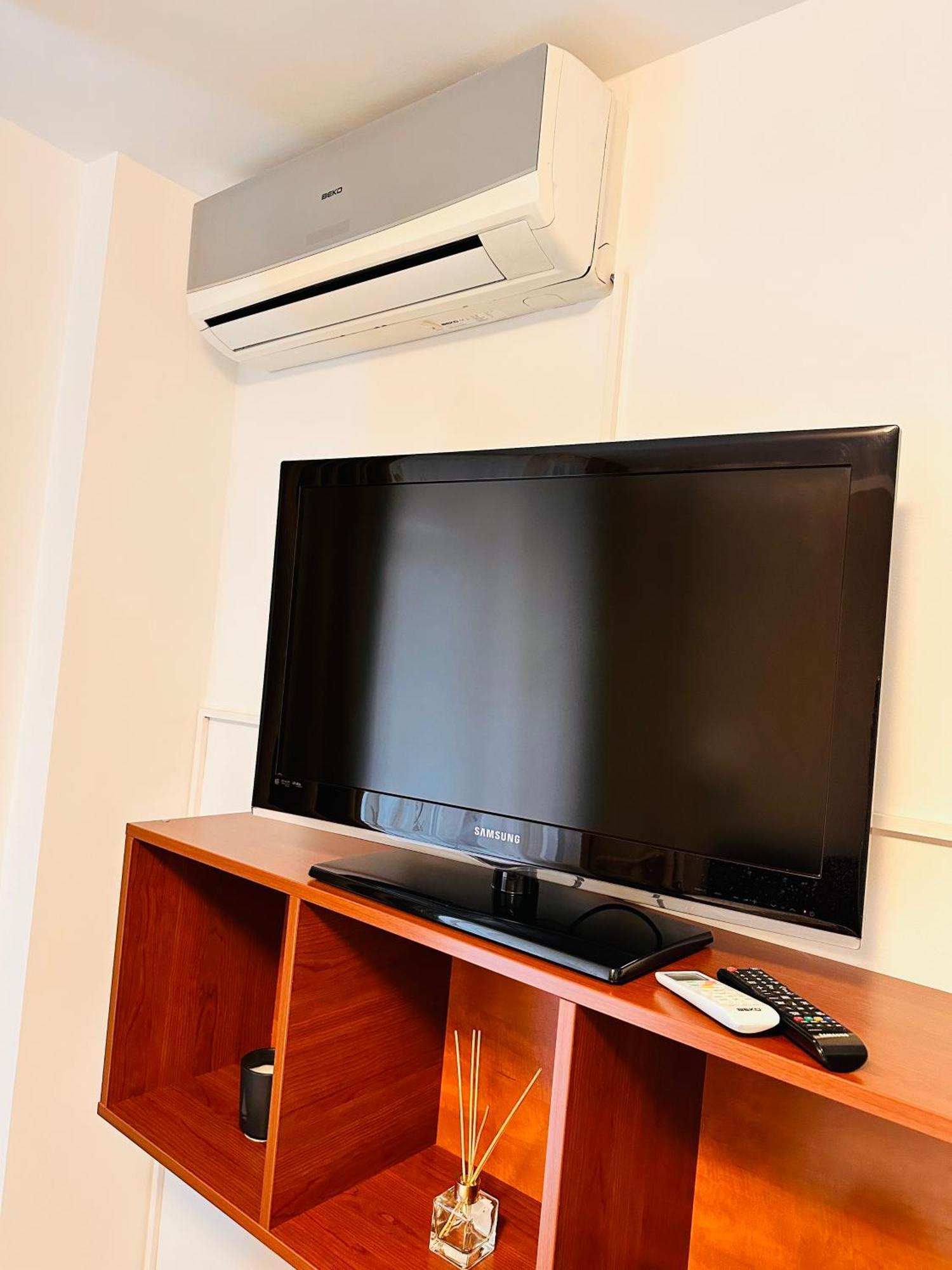 Euro Apartment Boekarest Buitenkant foto