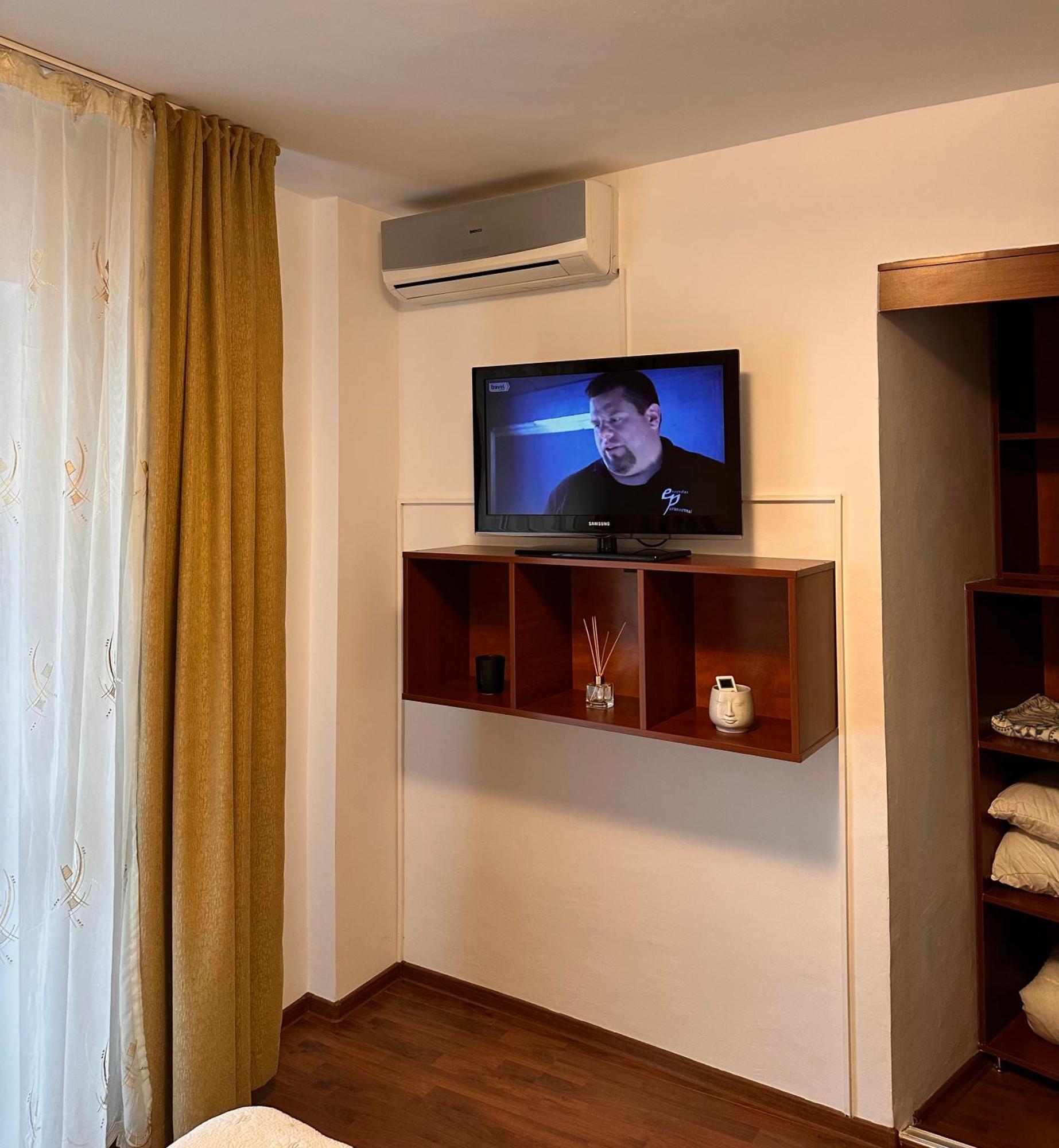 Euro Apartment Boekarest Buitenkant foto